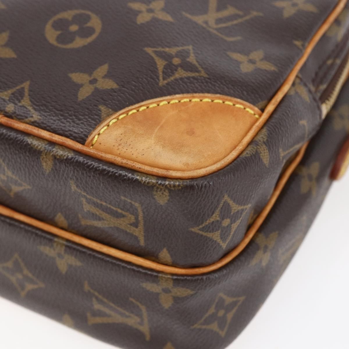 Louis Vuitton Amazone Monogram Canvas Brown Canvas Shoulder Bag Bag (Pre-Owned)