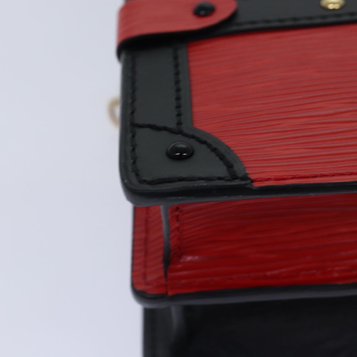 Louis Vuitton Trunk Clutch Epi Leather Red Leather Shoulder Bag Bag (Pre-Owned)