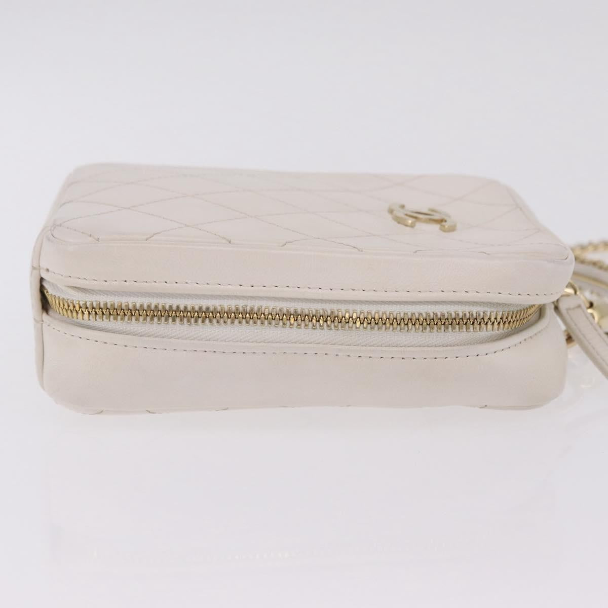 Chanel Zip Around Phone Case With Chain Quilted Lambskin White Leather Crossbody Bag Bag (Pre-Owned)