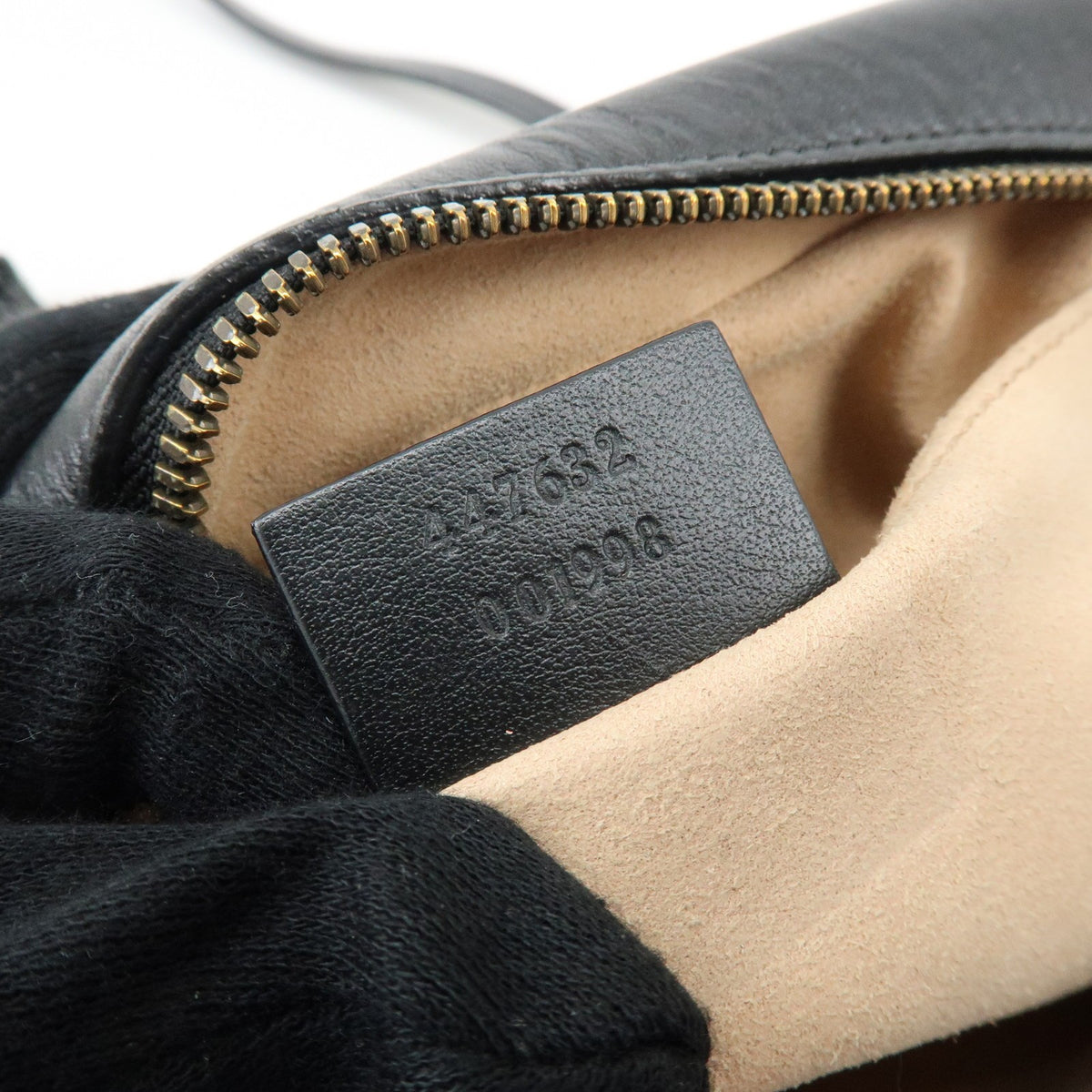 Gucci Gg Marmont Matelasse Leather Black Leather Shoulder Bag Bag (Pre-Owned)