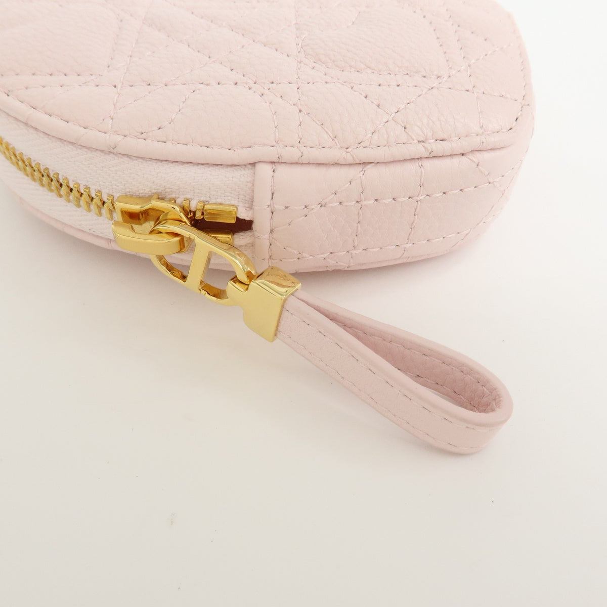 Christian Dior Dioramour Caro Heart Pouch With Chain Cannage Quilt Calfskin Pink Leather Clutche & Pouche Bag (Pre-Owned)