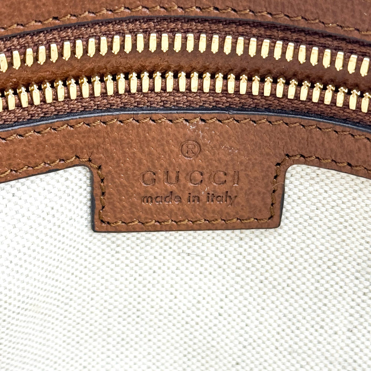 Gucci Zip Messenger Jumbo Gg Canvas Brown Canvas Handbag (Pre-Owned)
