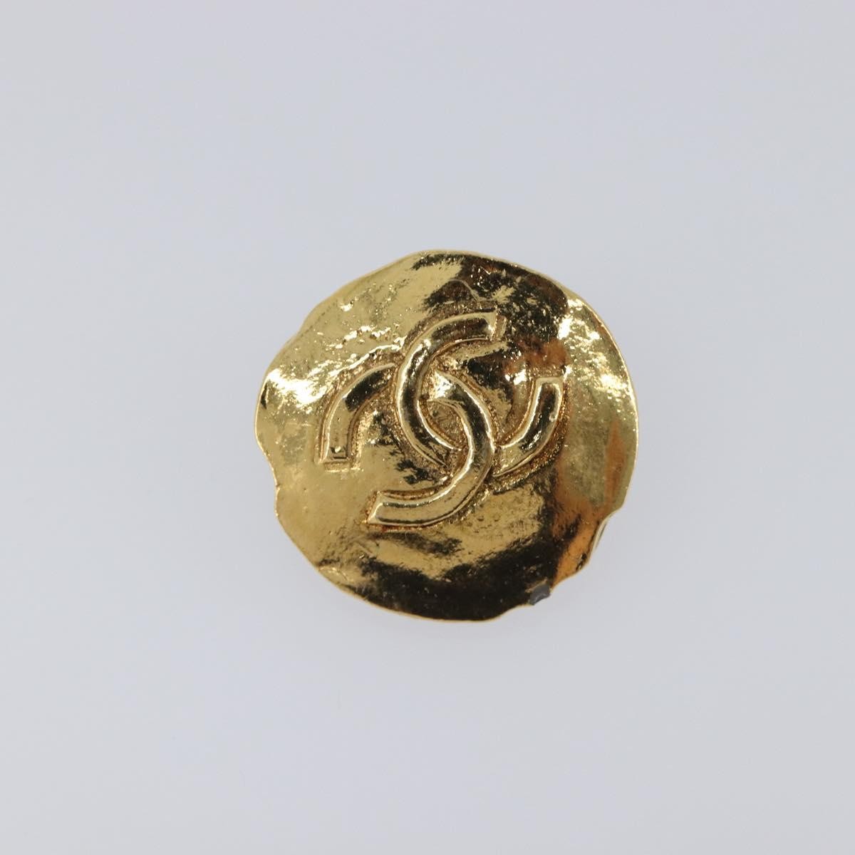 Chanel Vintage Cc Round Clip-On Metal Gold Metal Earrings Jewelry (Pre-Owned)
