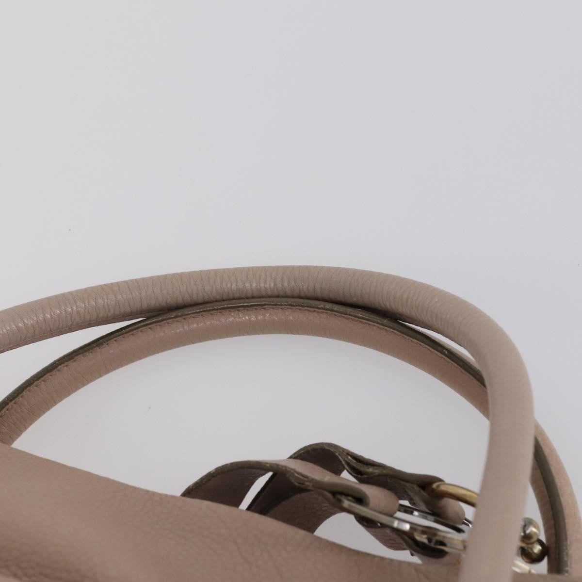 Salvatore Ferragamo Gancini Leather Beige Leather Shoulder Bag Bag (Pre-Owned)