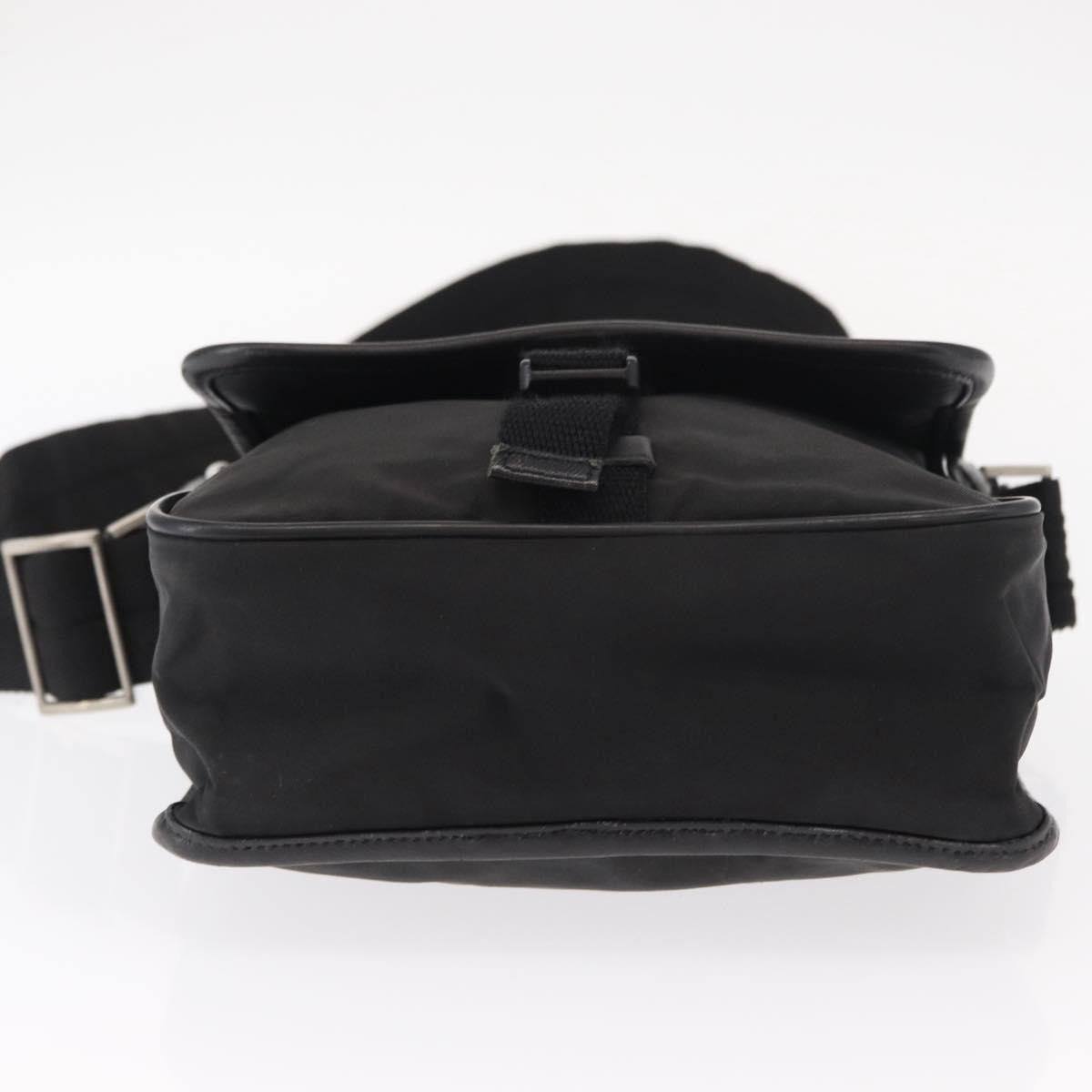 Prada Logo Flap Messenger Tessuto Black Nylon Shoulder Bag Bag (Pre-Owned)