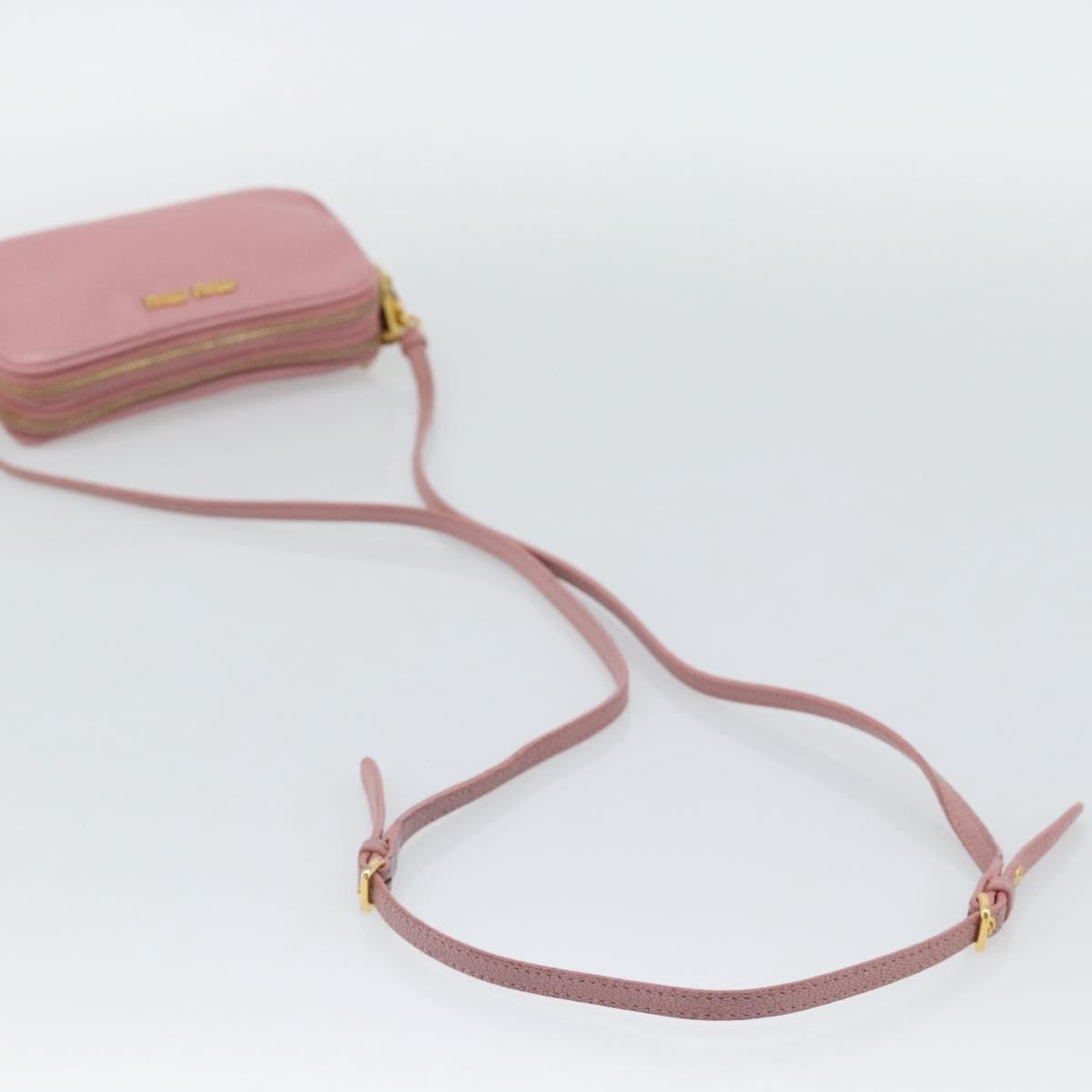 Miu Miu Vintage Leather Pink Leather Handbag (Pre-Owned)