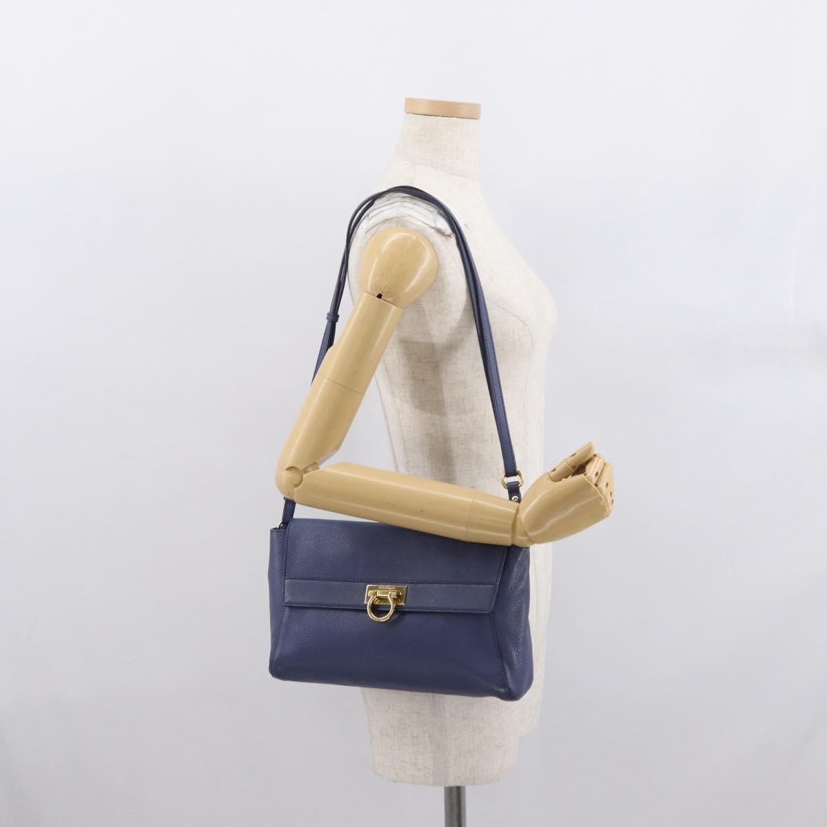 Salvatore Ferragamo Abbey Leather Navy Leather Shoulder Bag Bag (Pre-Owned)