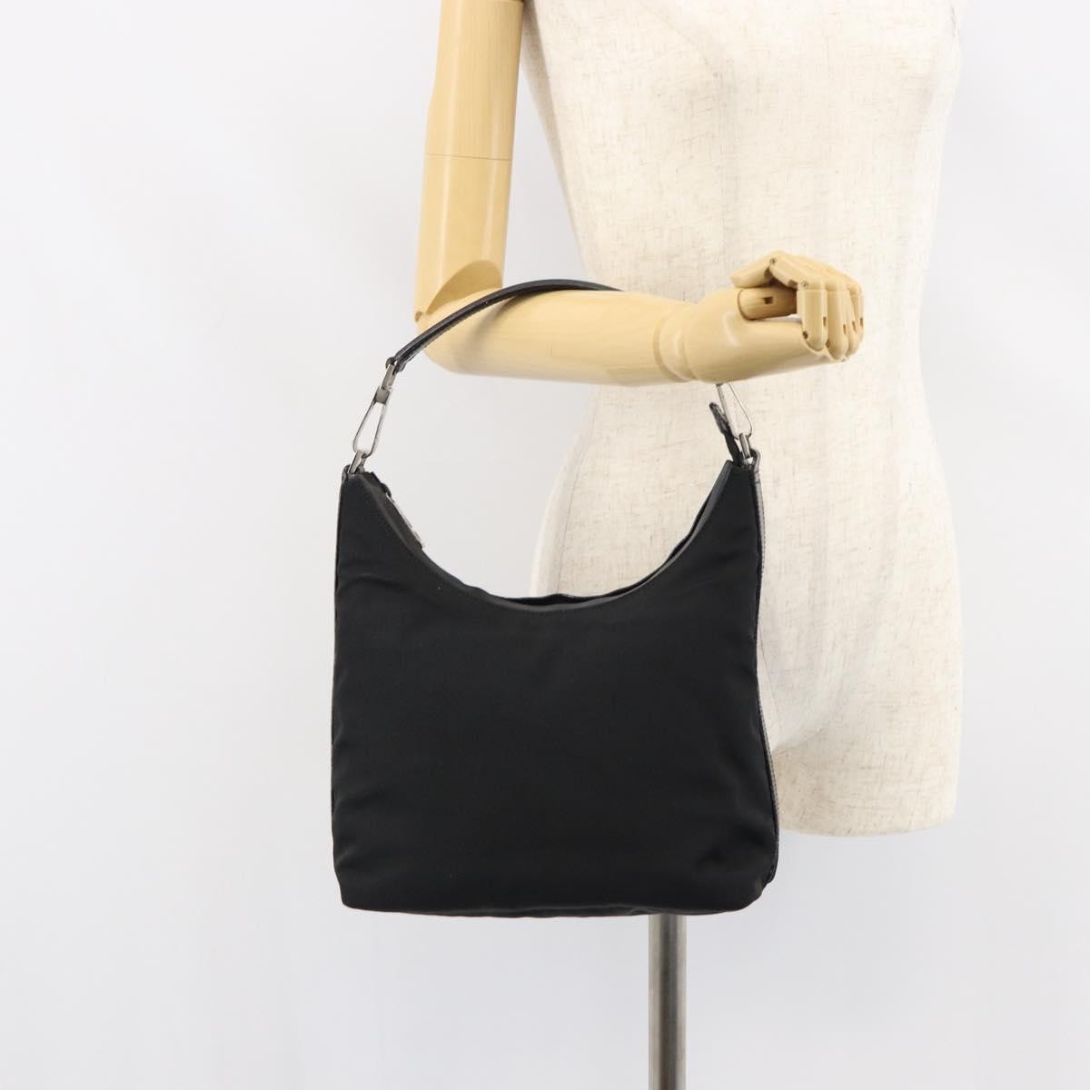 Gucci Zip Hobo Nylon Black Nylon Shoulder Bag Bag (Pre-Owned)