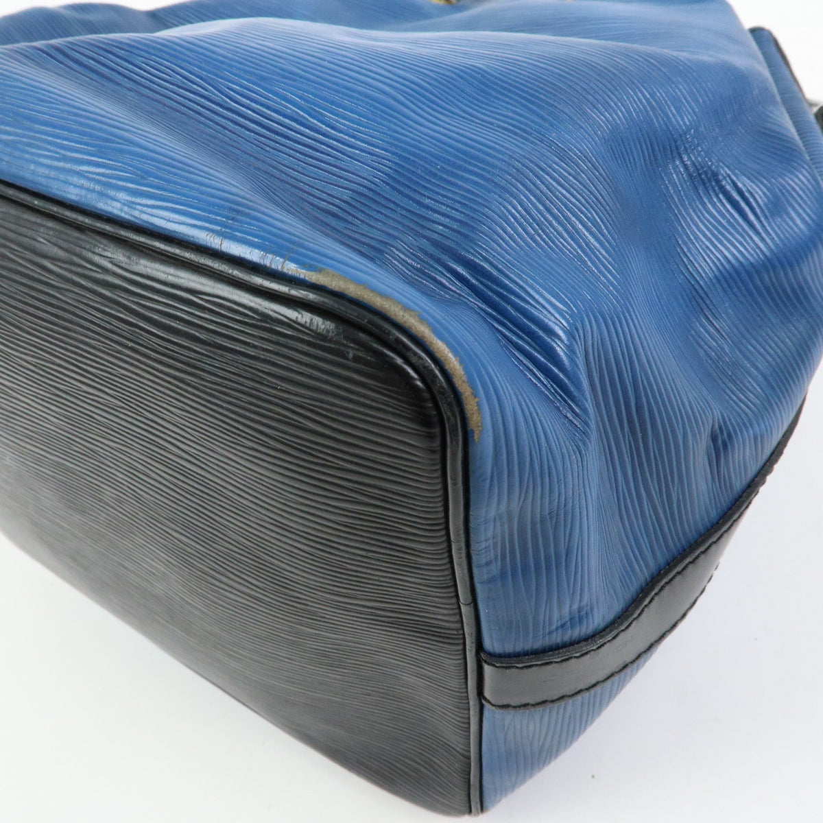Louis Vuitton Bicolor Petit Noe Epi Leather Blue Leather Handbag (Pre-Owned)