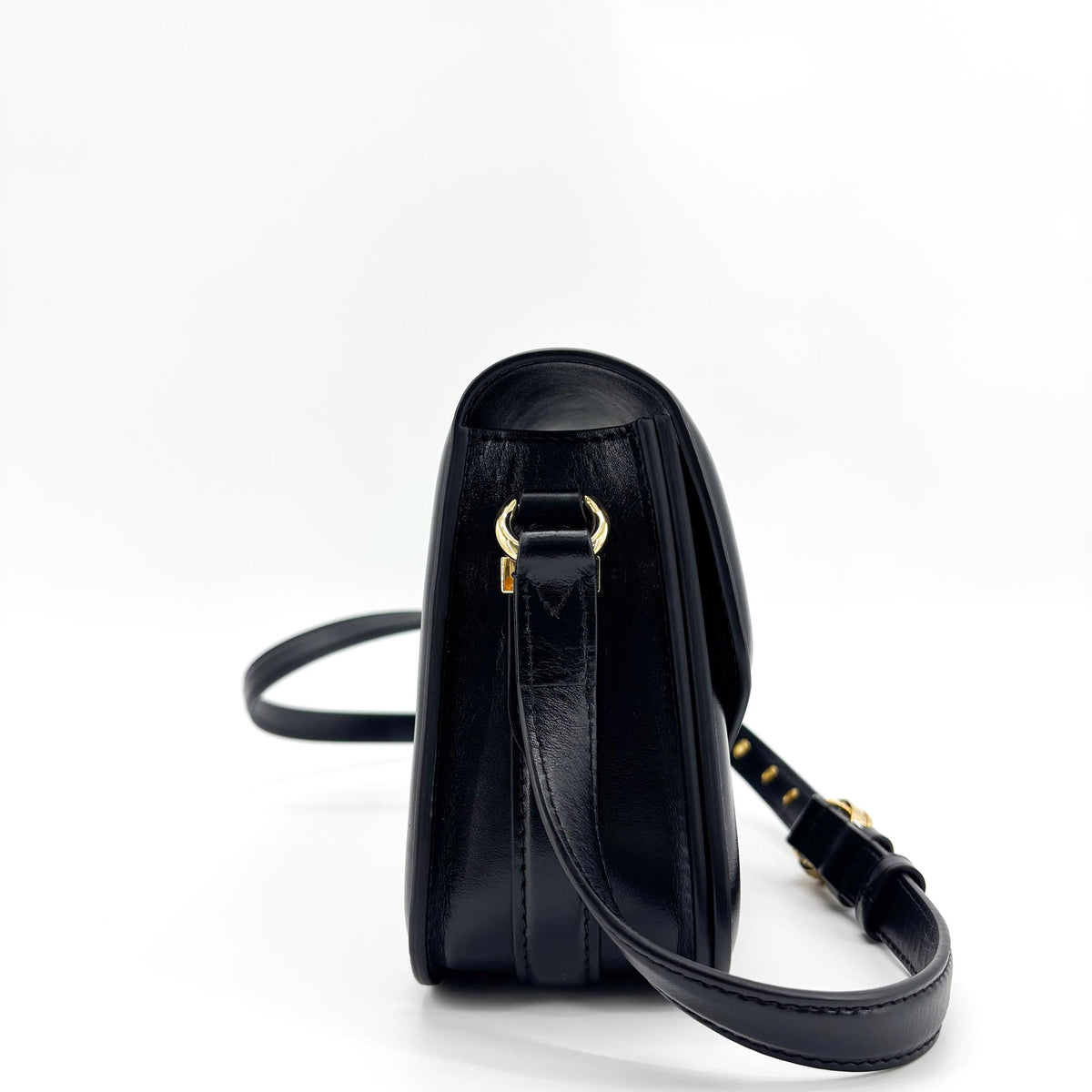 Louis Vuitton Lv Pont 9 Leather Black Leather Handbag (Pre-Owned)