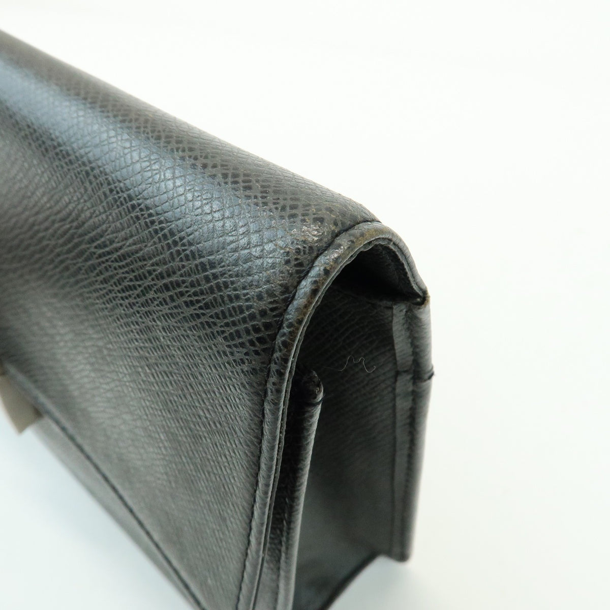 Louis Vuitton Selenga Pochette Taiga Leather Gray Leather Clutche & Pouche Bag (Pre-Owned)
