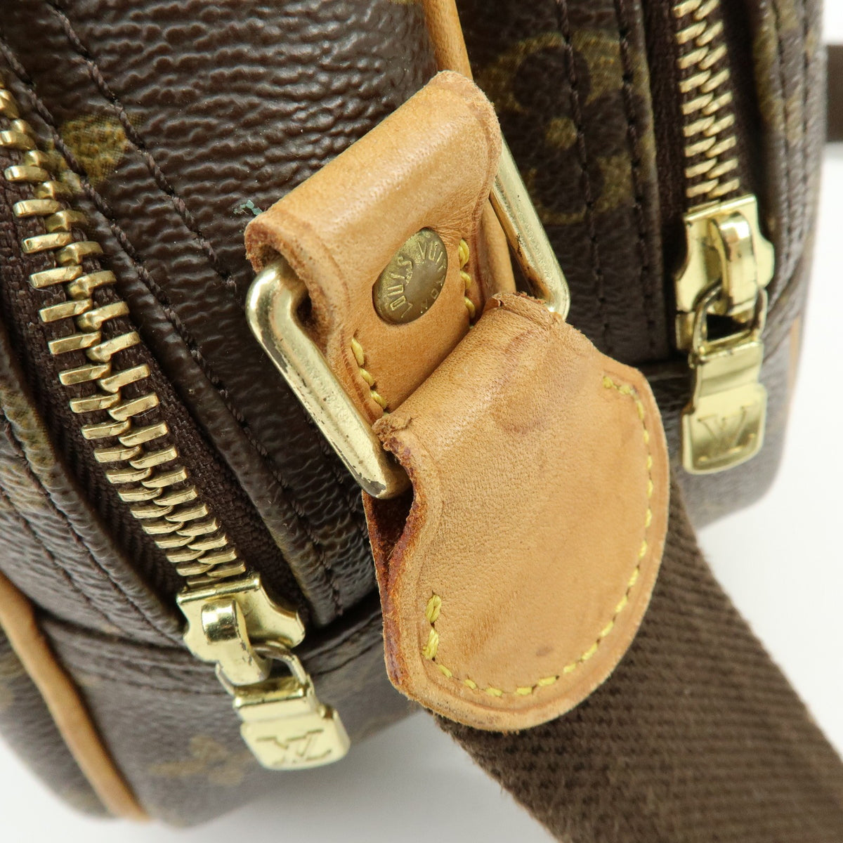 Louis Vuitton Reporter Monogram Canvas Brown Canvas Shoulder Bag Bag (Pre-Owned)