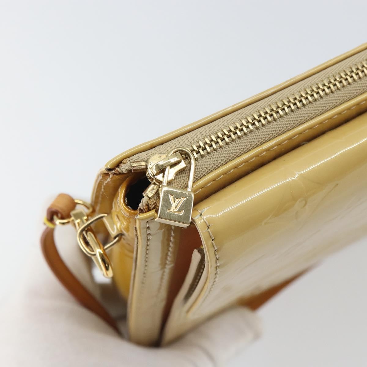 Louis Vuitton Mott Monogram Vernis Beige Patent_Leather Clutche & Pouche Bag (Pre-Owned)