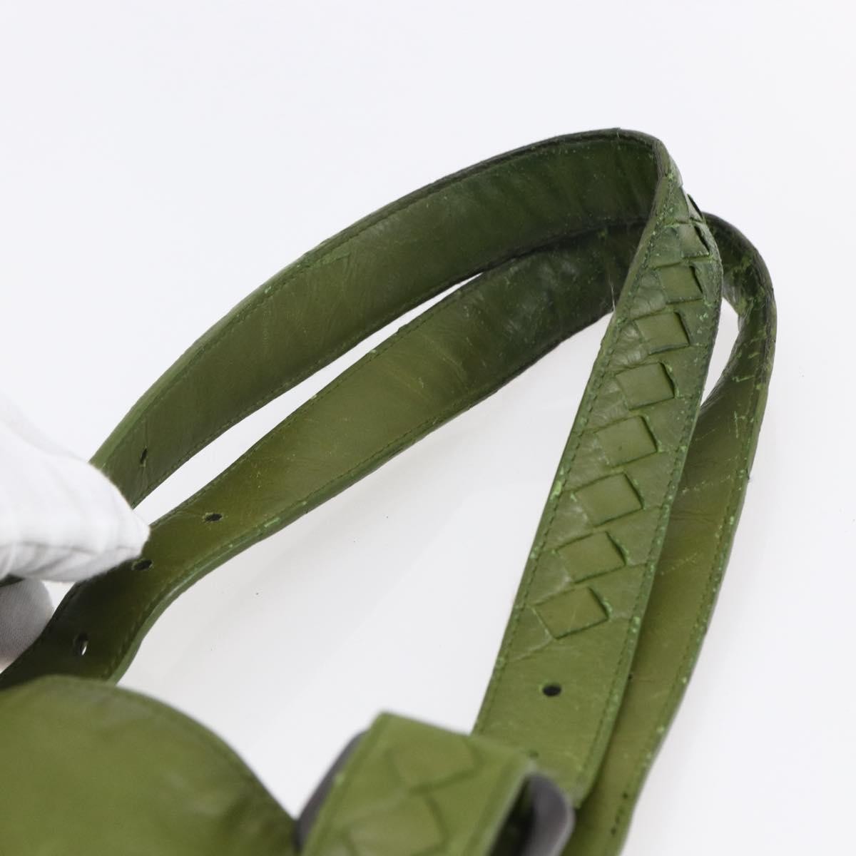 Bottega Veneta Intrecciato Leather Green Leather Shoulder Bag Bag (Pre-Owned)