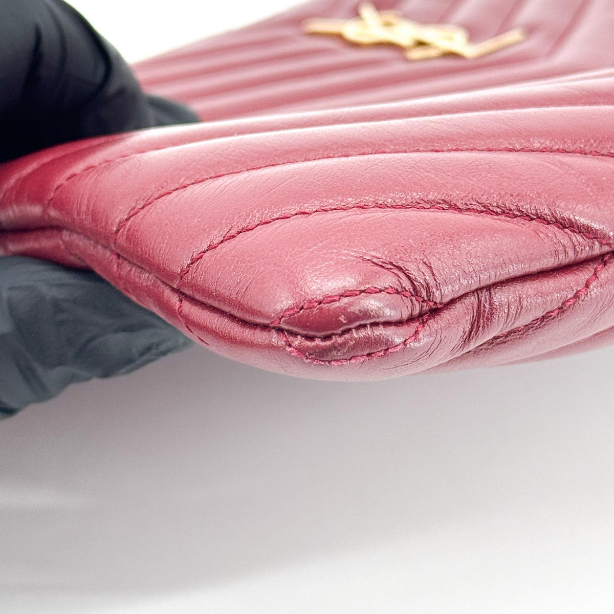 Saint Laurent Classic Monogram Wristlet Matelasse Chevron Leather Burgundy Leather Clutche & Pouche Bag (Pre-Owned)