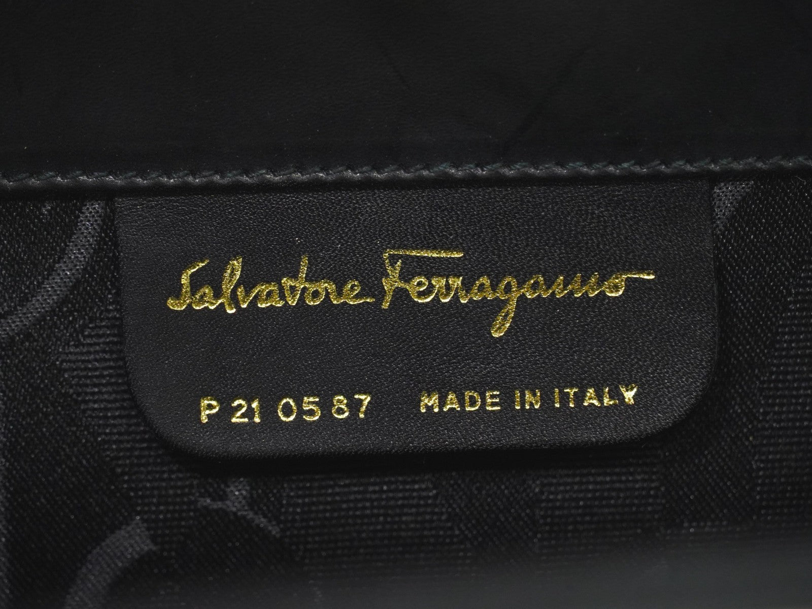 Salvatore Ferragamo Vintage Gancini Chain Leather Black Leather Shoulder Bag Bag (Pre-Owned)