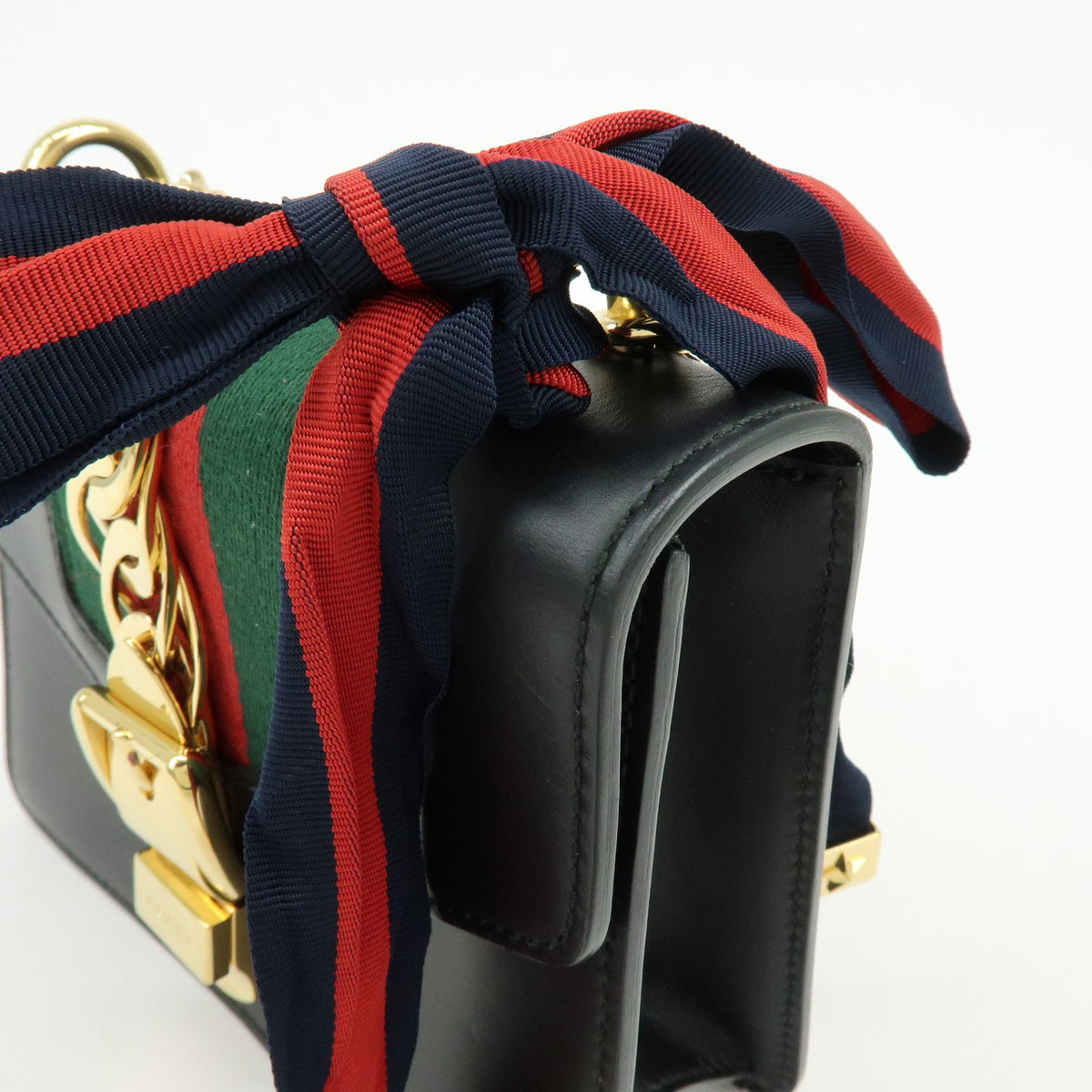 Gucci Sylvie Leather Black Leather Shoulder Bag Bag (Pre-Owned)