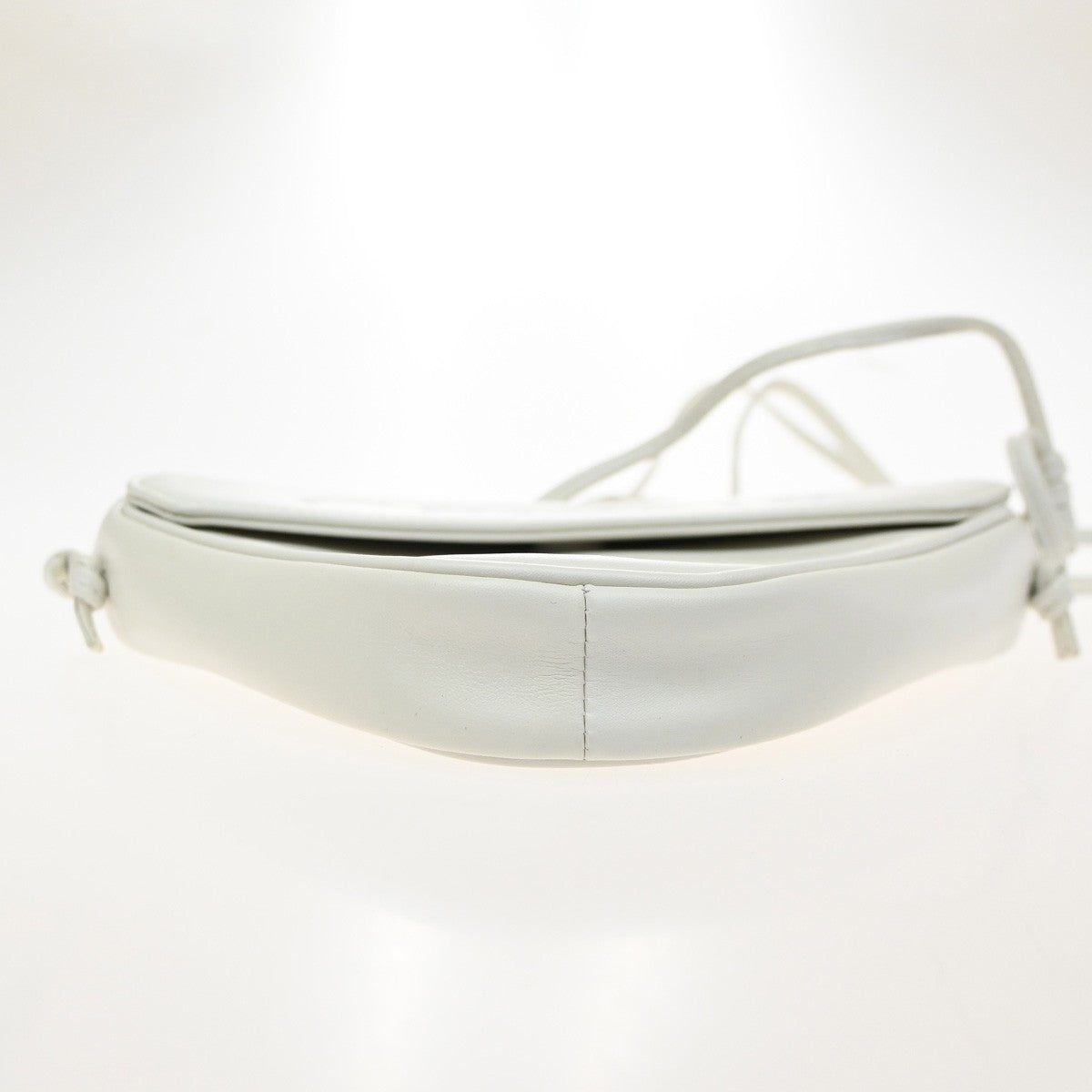 Celine Triangle Leather White Leather Shoulder Bag Bag (Pre-Owned)