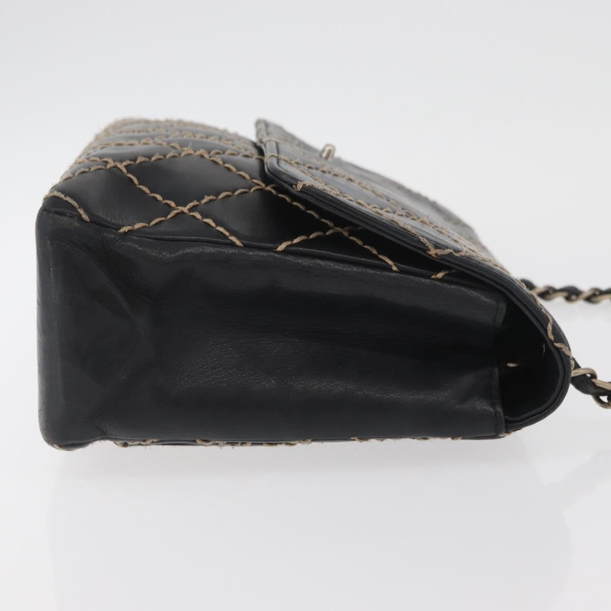 Chanel Chanel Matelassé Cuir Noir Black Leather Black Leather Handbag (Pre-Owned)