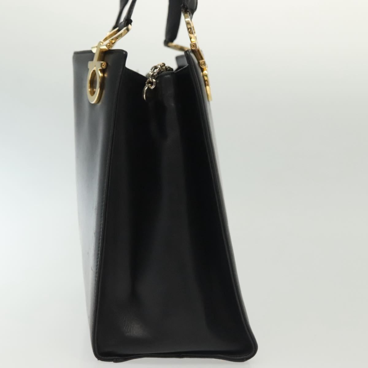Salvatore Ferragamo Gancini Leather Black Leather Shoulder Bag Bag (Pre-Owned)