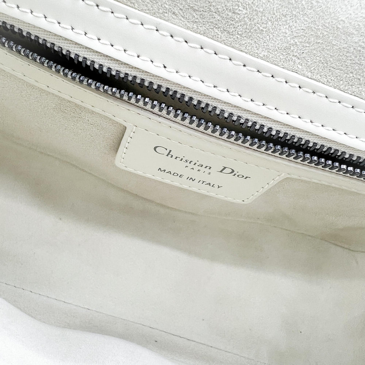 Christian Dior Diorcamp Messenger Padded Macrocannage Quilt Calfskin White Leather Shoulder Bag Bag (Pre-Owned)