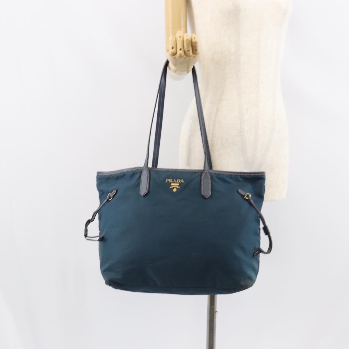 Prada Vintage Tote Tessuto Navy Nylon Tote Bag Bag (Pre-Owned)