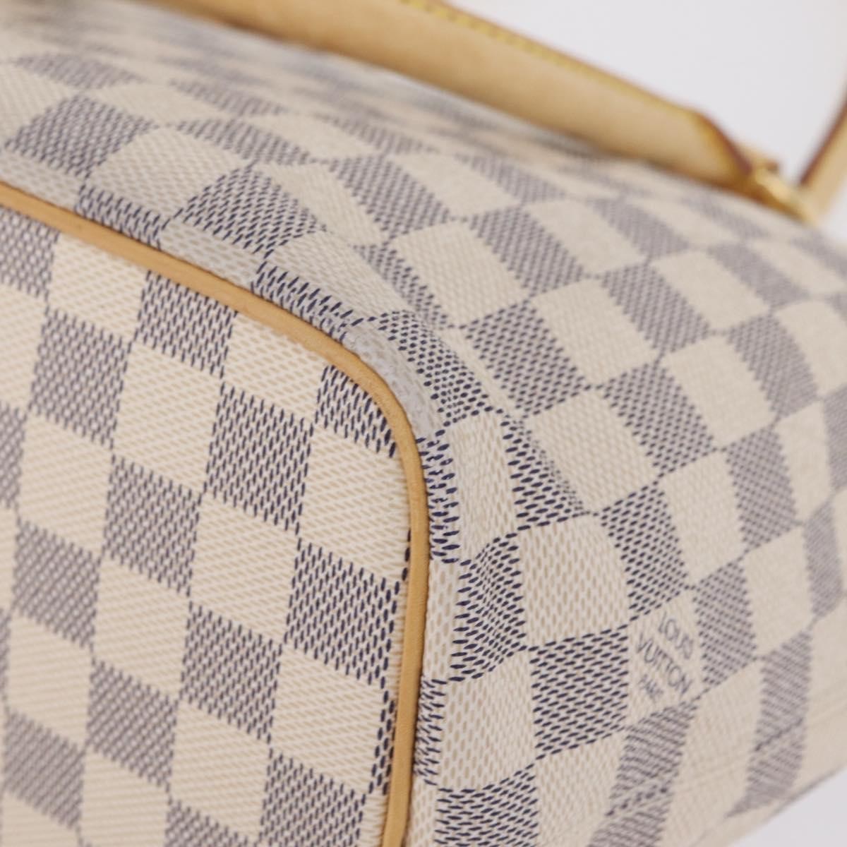 Louis Vuitton Saleya Damier White Canvas Handbag (Pre-Owned)