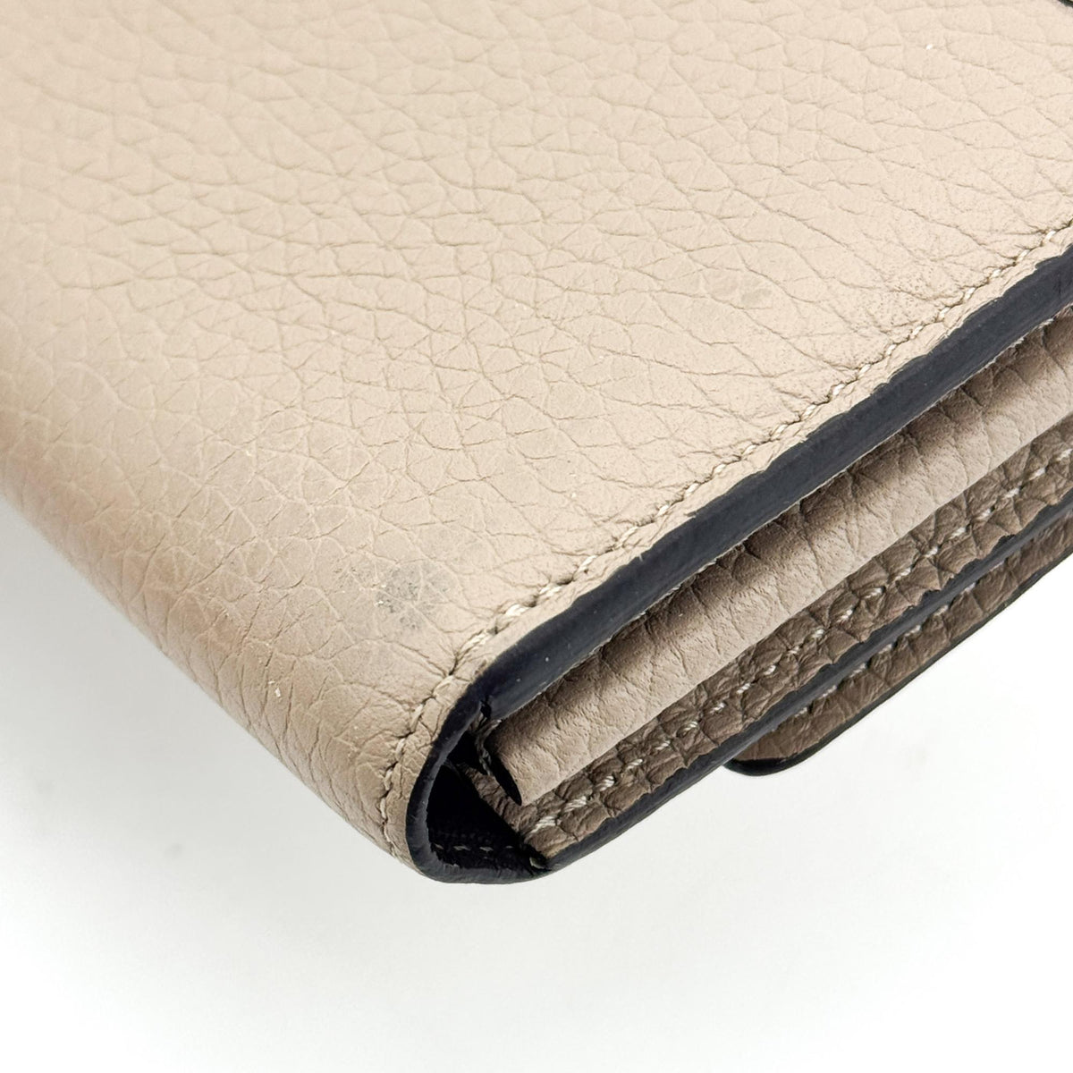 Louis Vuitton Louise Clutch Leather Beige Leather Clutche & Pouche Bag (Pre-Owned)