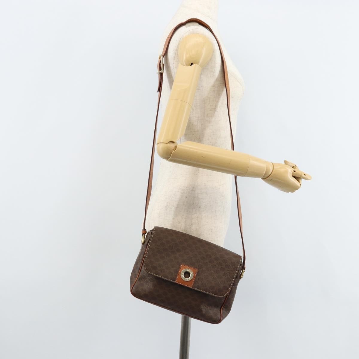 Celine Vintage Macadam Circle Logo Canvas And Leather Brown Canvas Shoulder Bag Bag (Pre-Owned)