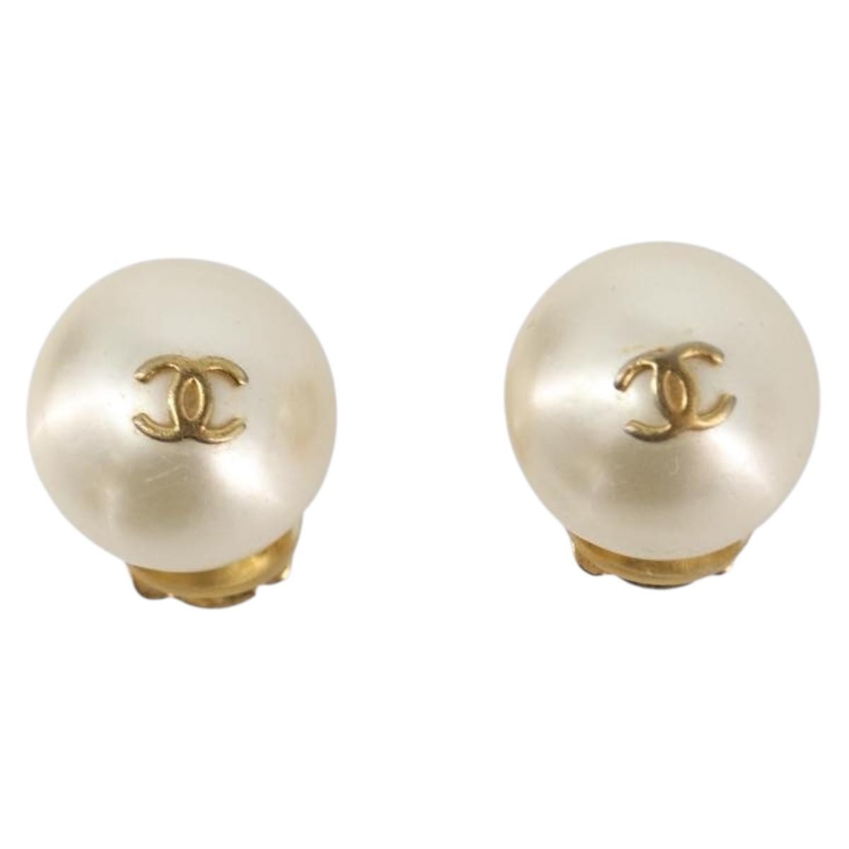 Chanel Cc Clip On Faux Pearl Embellished Metal Gold Metal Earrings Jewelry (Pre-Owned)