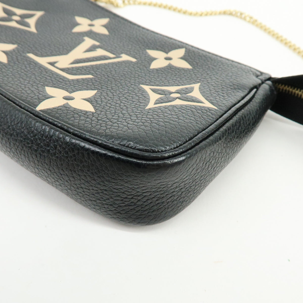 Louis Vuitton Pochette Accessoires Bicolor Monogram Empreinte Giant Black Leather Clutche & Pouche Bag (Pre-Owned)