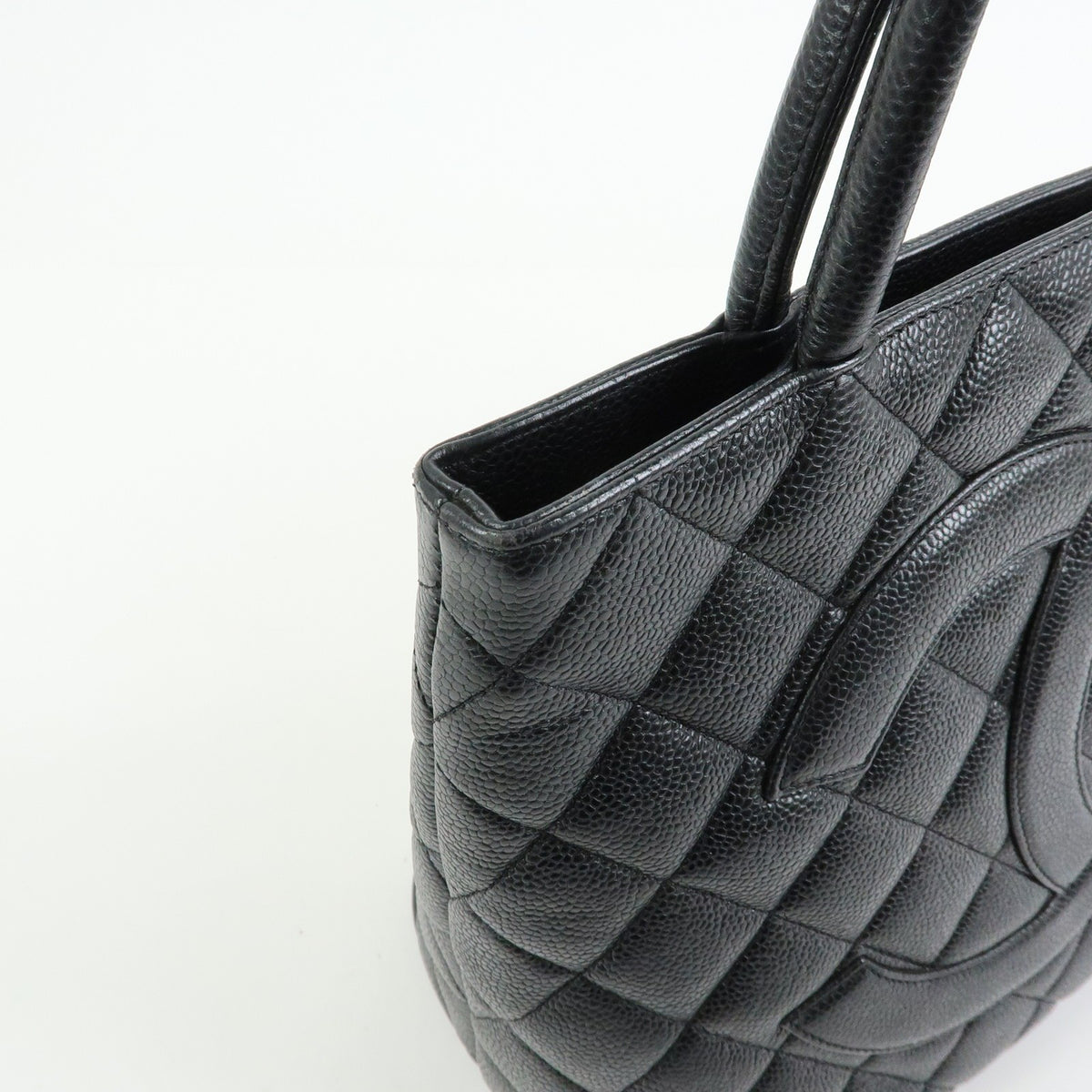Chanel Medallion Quilted Caviar Black Leather Tote Bag Bag (Pre-Owned)