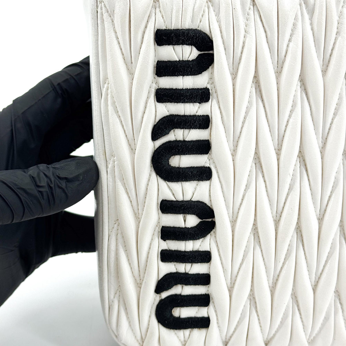 Miu Miu Matelassé Nappa Leather Top Handle Bag Leather White Leather Clutche & Pouche Bag (Pre-Owned)