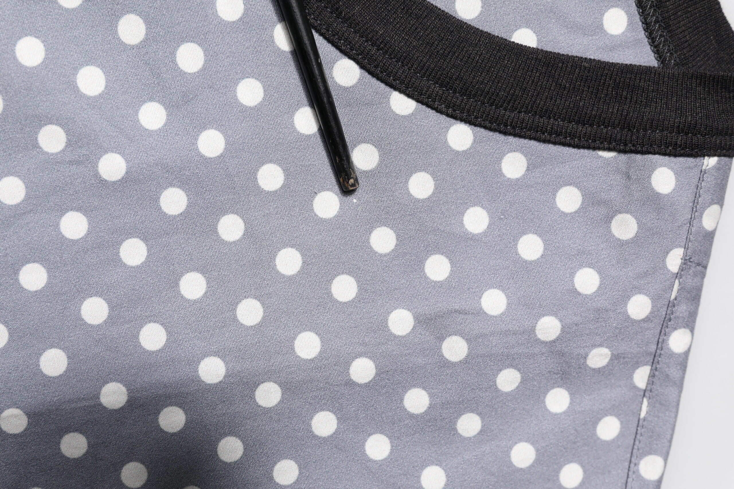 Dolce & Gabbana Gray Polka Dot Pin-Up Print Crew Neck Men's T-shirt (Pre-Owned)