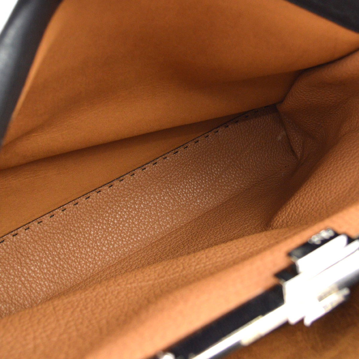 Fendi Selleria Peekaboo Leather Black Leather Handbag (Pre-Owned)