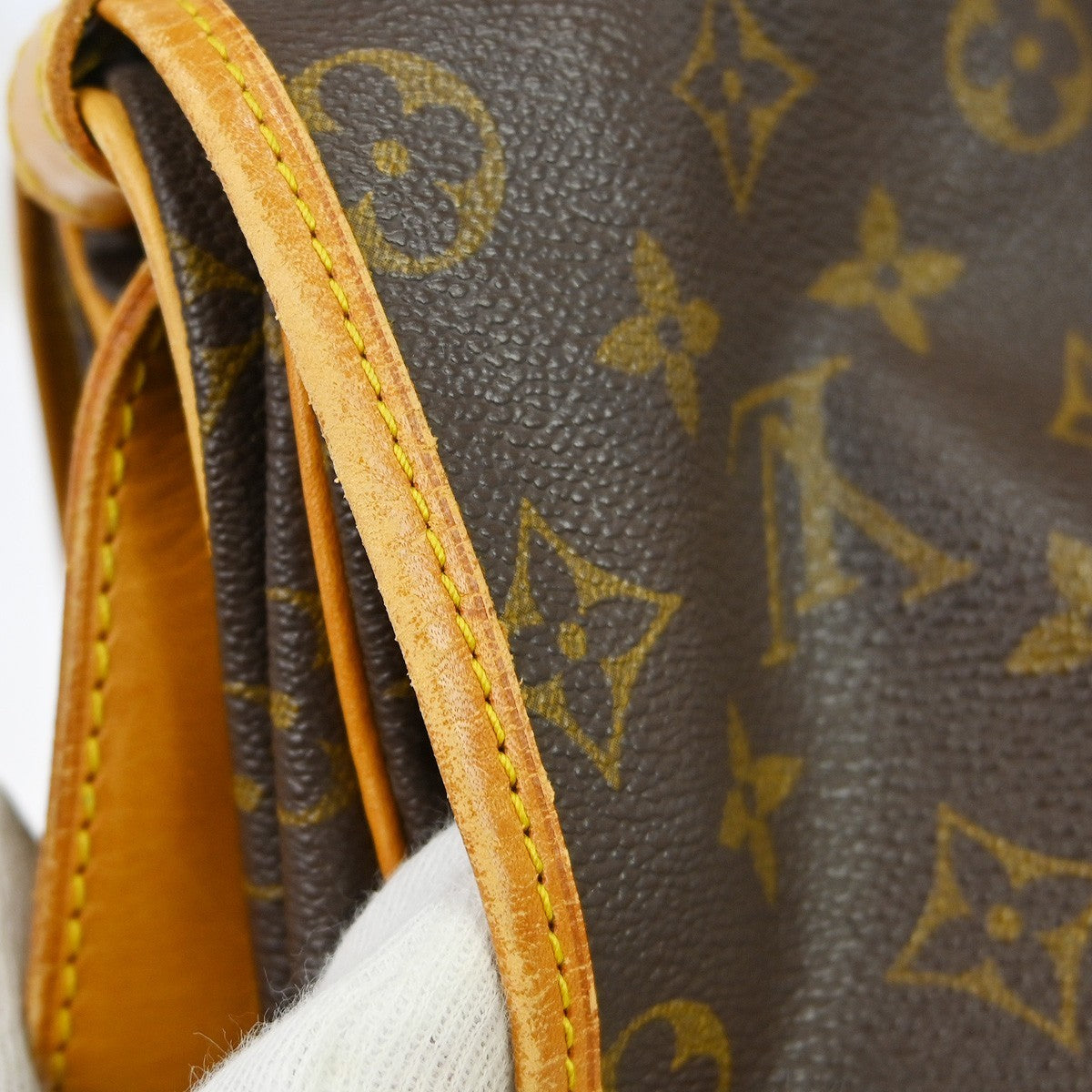 Louis Vuitton Saumur Monogram Brown Canvas Shoulder Bag Bag (Pre-Owned)
