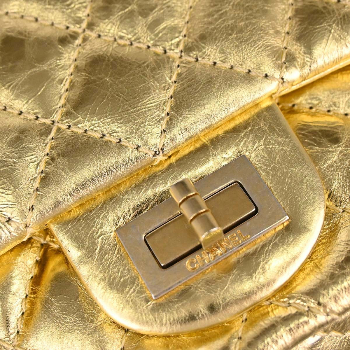 Chanel Reissue 2.55 Flap Metallic Leather Gold Calfskin Handbag (Pre-Owned)
