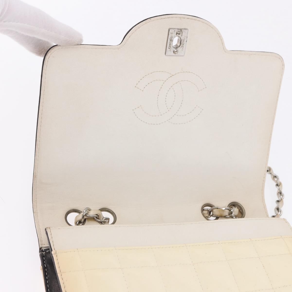 Chanel Vintage Chocolate Bar Cc Flap Patent Leather Beige Patent_Leather Shoulder Bag Bag (Pre-Owned)