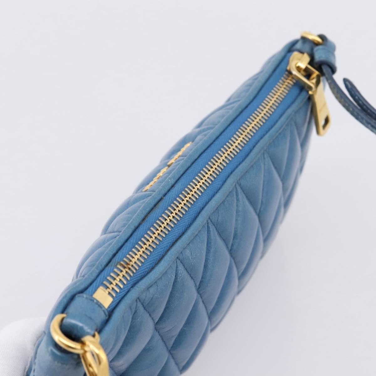 Miu Miu Shoulder Matelasse Leather Blue Leather Shoulder Bag Bag (Pre-Owned)