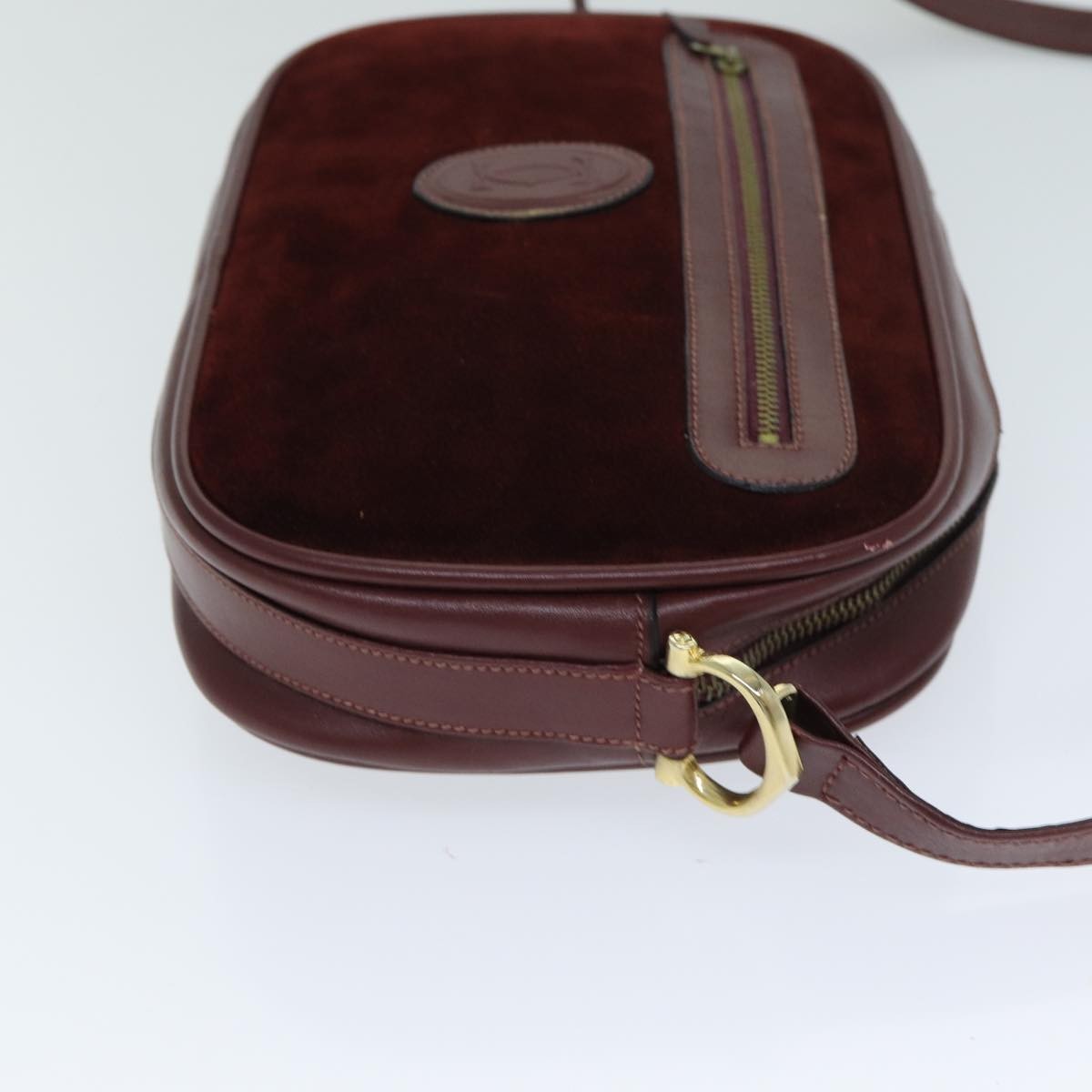 Cartier Vintage Must De Cartier Suede Burgundy Suede Shoulder Bag Bag (Pre-Owned)