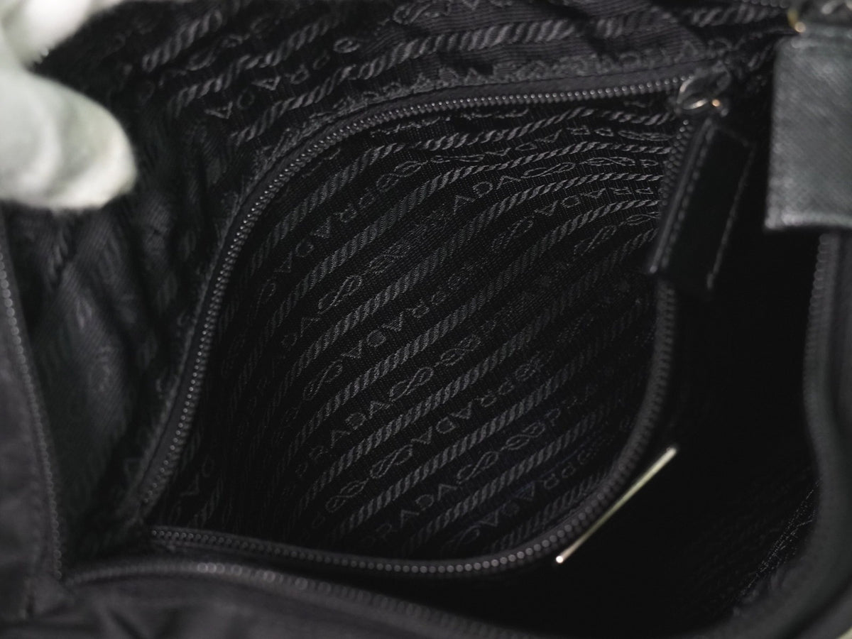 Prada Front Pocket Messenger Quilted Tessuto Black Nylon Shoulder Bag Bag (Pre-Owned)