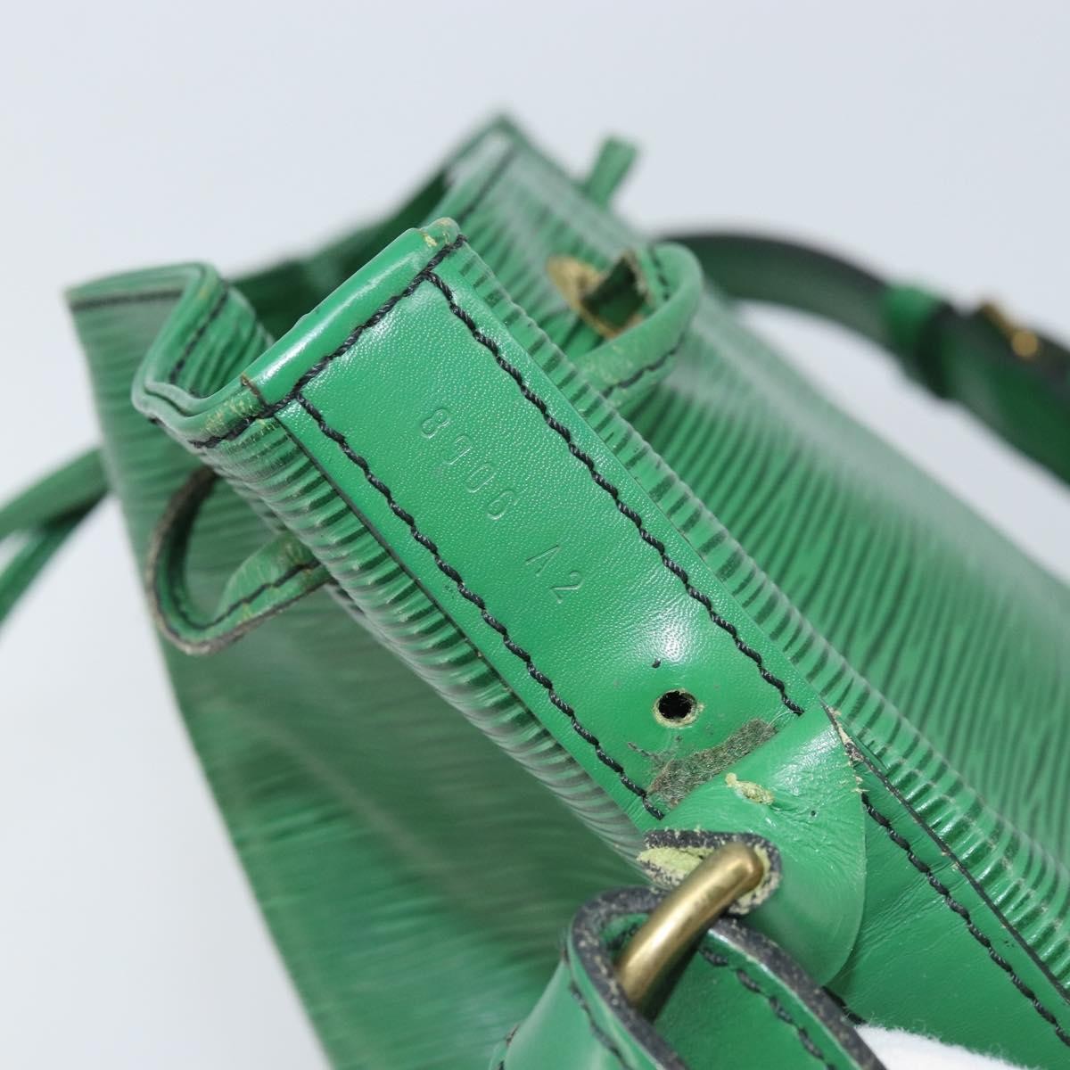 Louis Vuitton Petit Noe Epi Leather Green Leather Shoulder Bag Bag (Pre-Owned)
