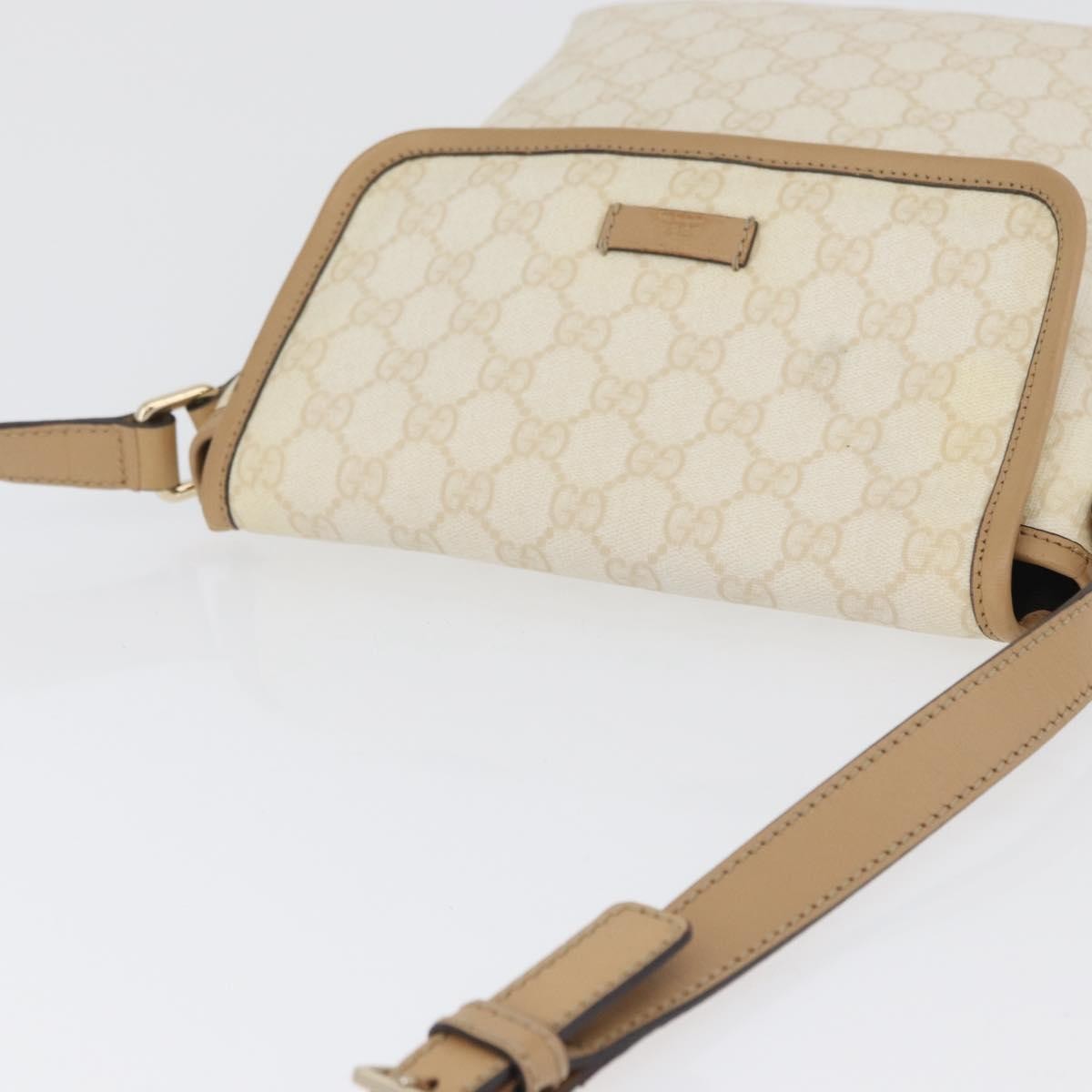 Gucci Flap Messenger Gg Coated Canvas Beige Canvas Shoulder Bag Bag (Pre-Owned)