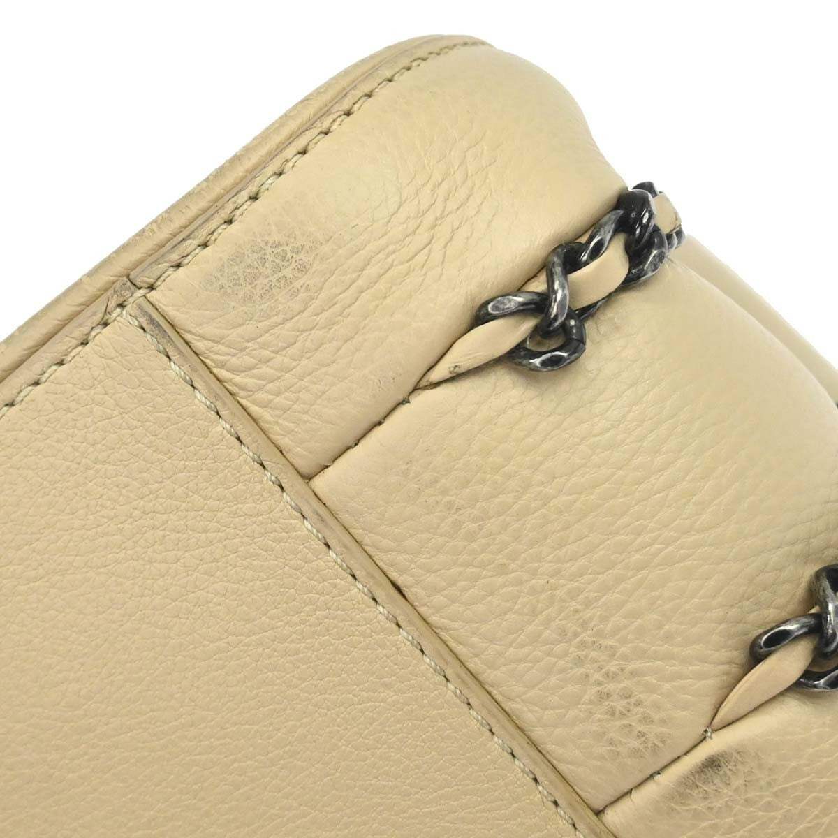 Chanel Flap Shoulder Leather Beige Leather Shoulder Bag Bag (Pre-Owned)