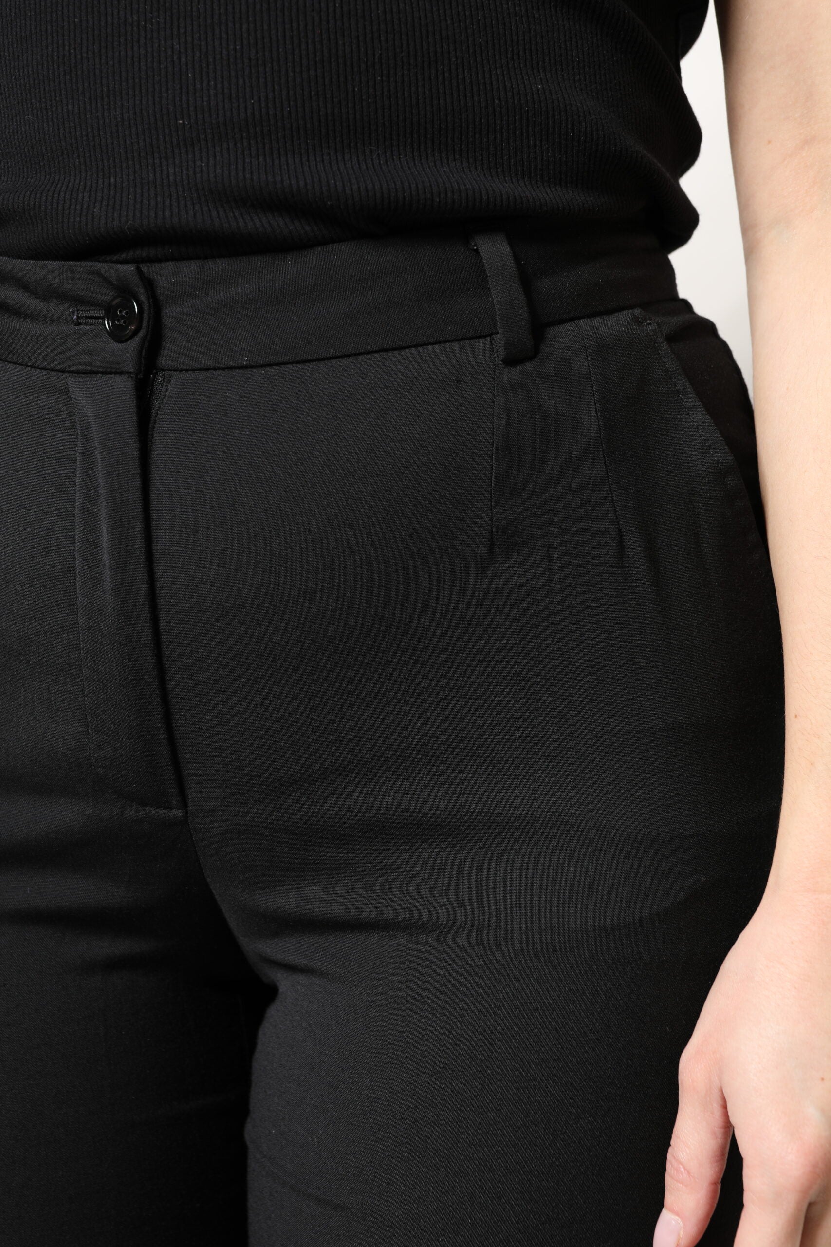Dolce & Gabbana Black Polyester High Waist Slim Women's Pants (Pre-Owned)
