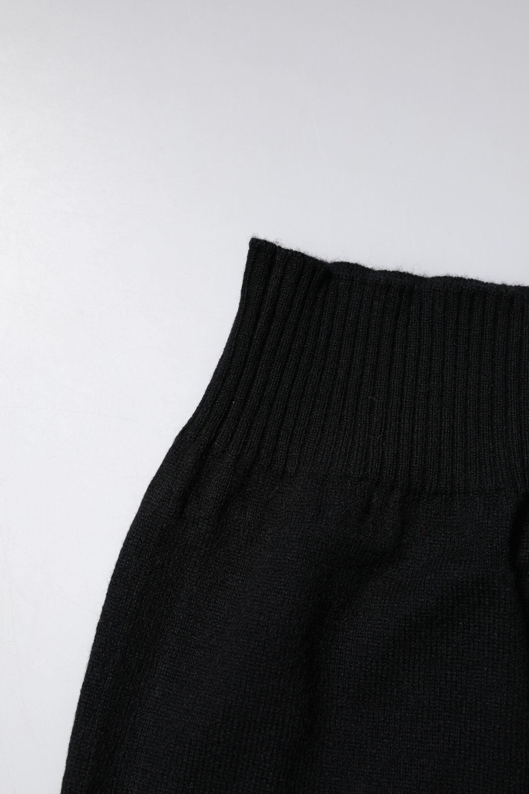 Dolce & Gabbana Black Cashmere Knitted Neck Warmer Foulard Men's Scarf
