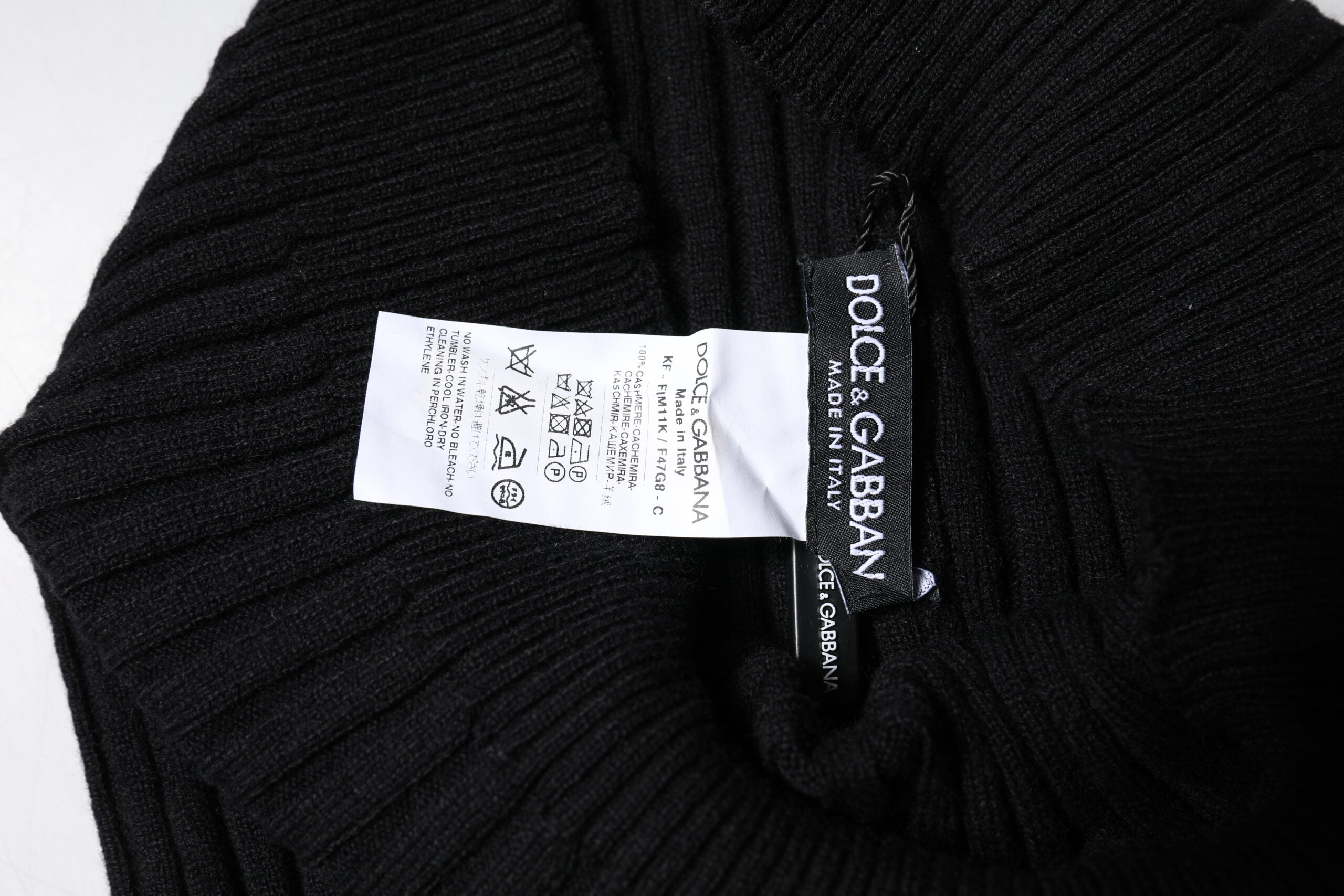 Dolce & Gabbana Black Cashmere Knitted Neck Warmer Foulard Men's Scarf