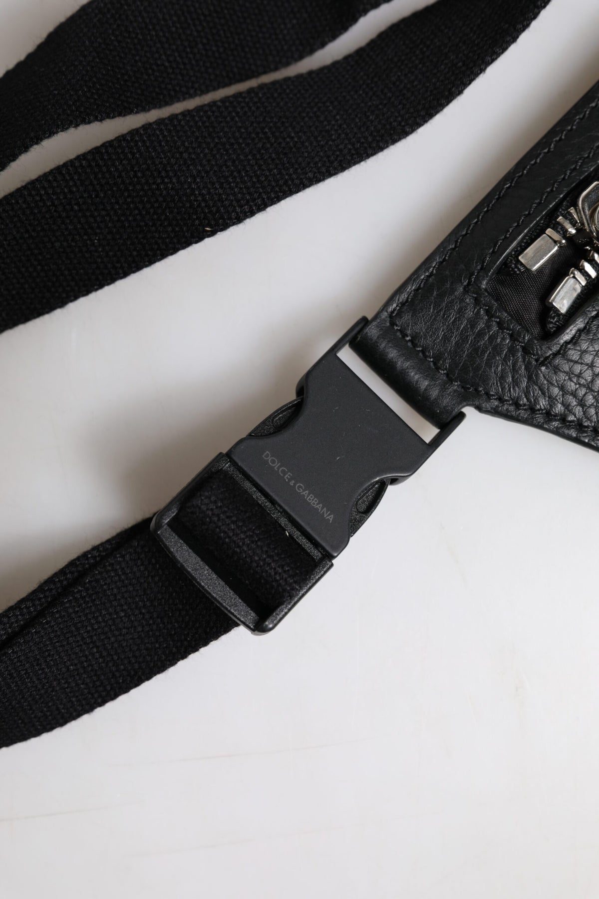Dolce & Gabbana Black Calfskin Logo Plaque Belt Waist Men Fanny Pack Men's Bag