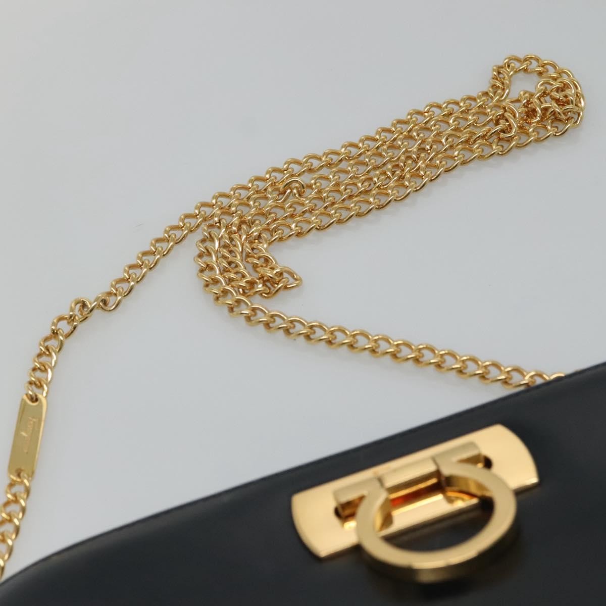 Salvatore Ferragamo Vintage Gancini Chain Leather Navy Leather Shoulder Bag Bag (Pre-Owned)
