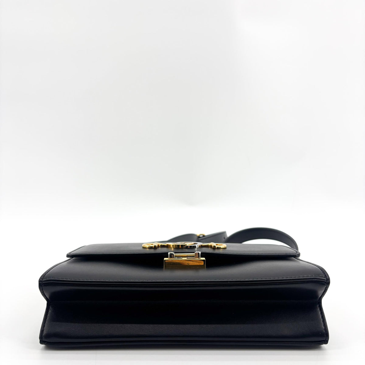Gucci Zumi Leather Black Leather Shoulder Bag Bag (Pre-Owned)